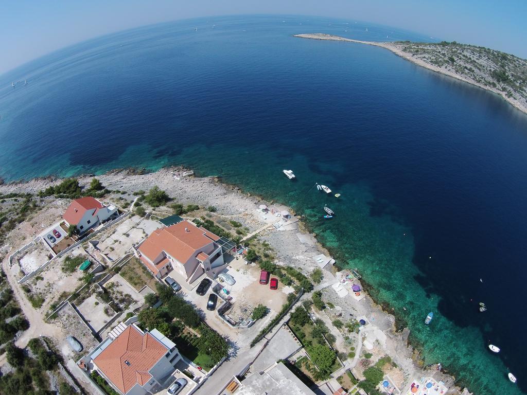 Direkt Am Meer-Apartments Puntaplanka ロゴズニッツァ エクステリア 写真