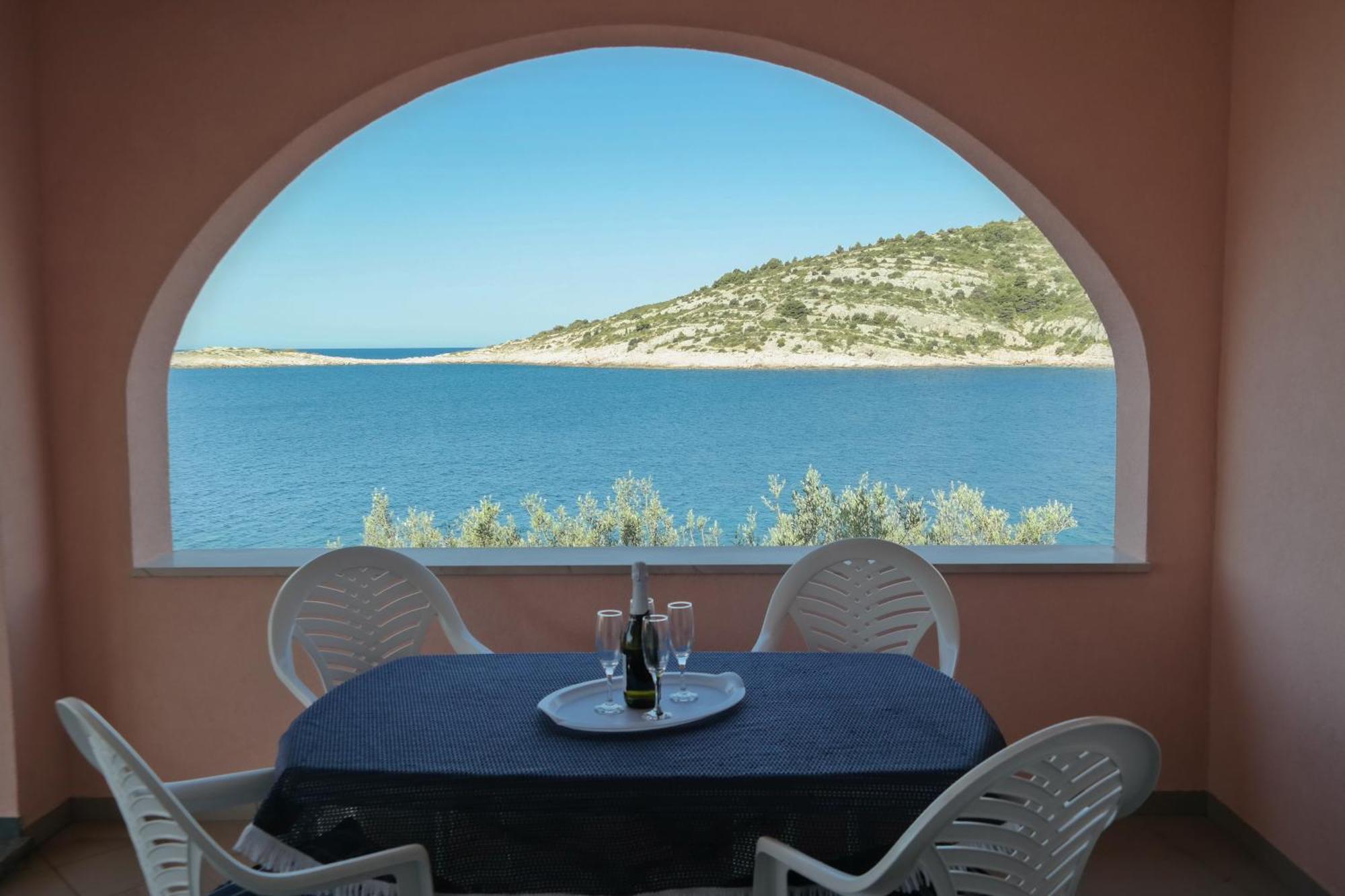 Direkt Am Meer-Apartments Puntaplanka ロゴズニッツァ エクステリア 写真